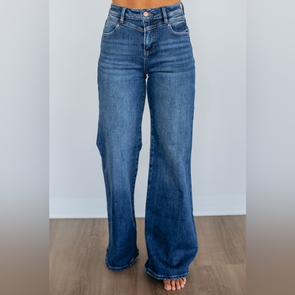 Wide Leg Jeans - Picture 1 of 8